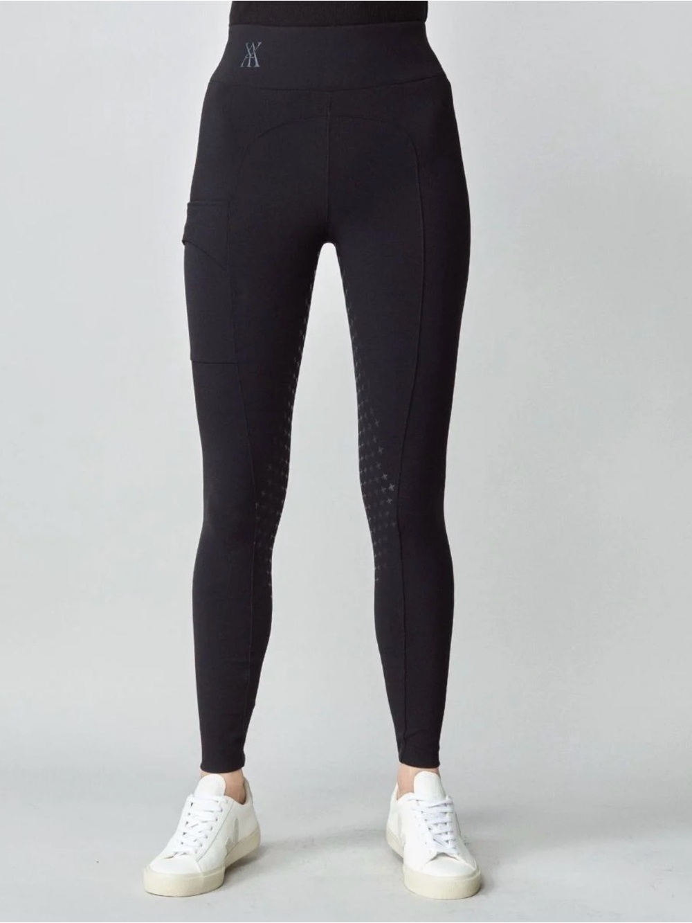 Pull-On Breeches There are 6 pieces, all new. 6 The price is $400. Xxs and xs
